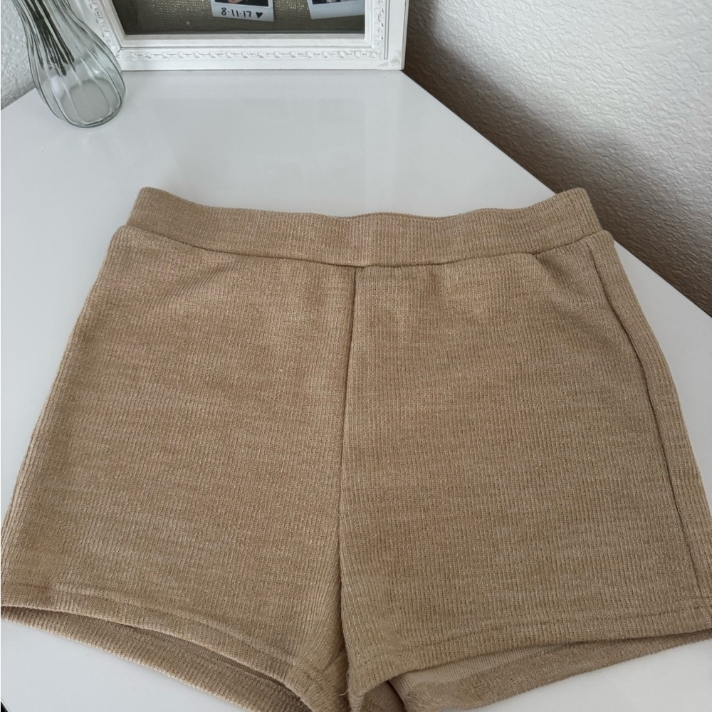 Cozy Tan Knit Women's Shorts size L